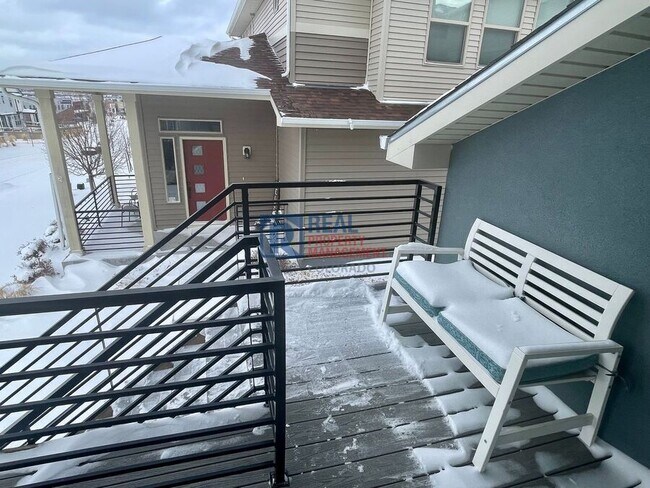 Foto del edificio - 3700 Celestial Ave