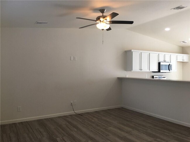 Foto del edificio - 5085 S Jacaranda Pl