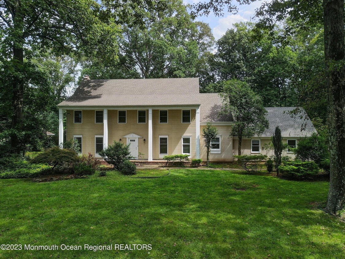 Foto principal - 18 Seven Oaks Dr