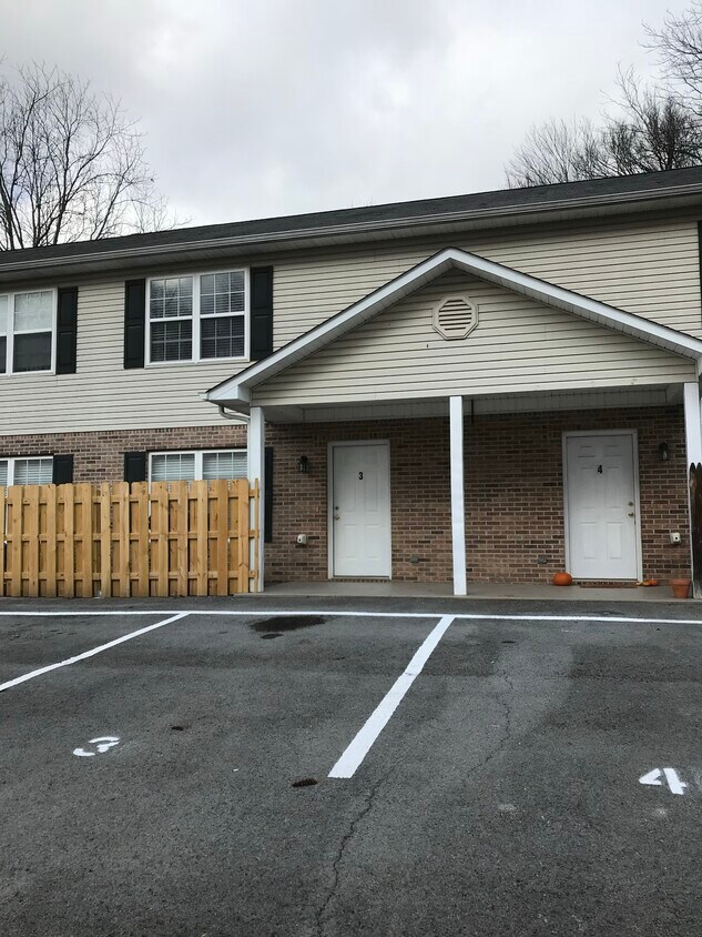320 Chilhowee School Rd Unit 1, Seymour, TN 37865 Apartments in