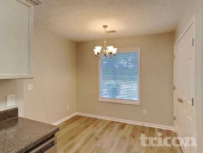 Building Photo - 1029 Chesire Way