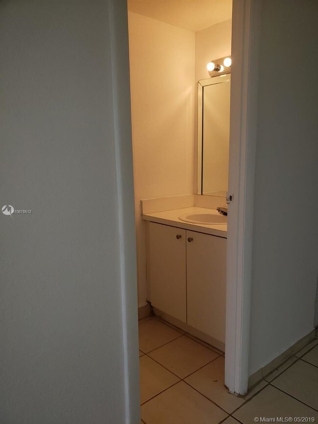 Foto del edificio - 17911 NW 68th Ave