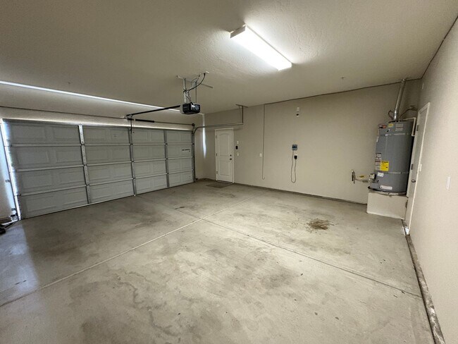 Building Photo - Home in Ashton Park Available Now!