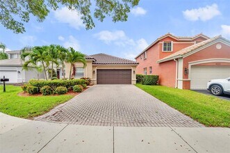 Building Photo - 4227 Sabal Ridge Cir