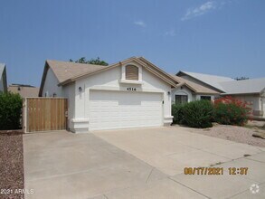 Building Photo - 4516 W Behrend Dr