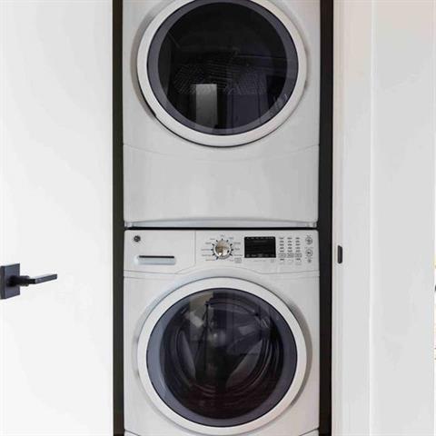 Building Photo - 3721 N Hall St