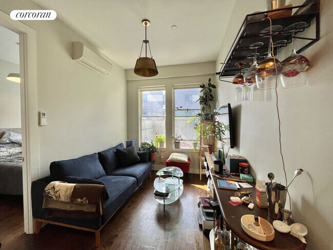 Foto del edificio - 1009 Willoughby Ave