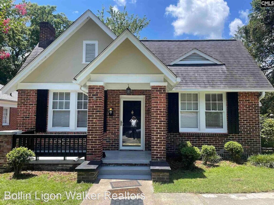 Foto principal - 3 br, 2 bath House - 117 South Bull Street