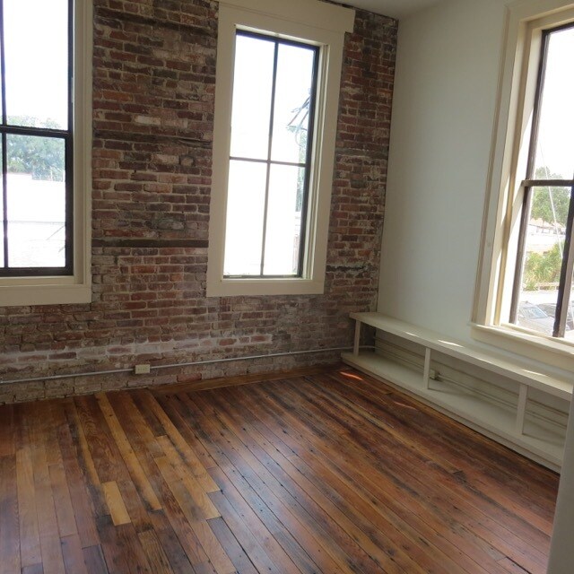 master bedroom - 513 Gloucester St
