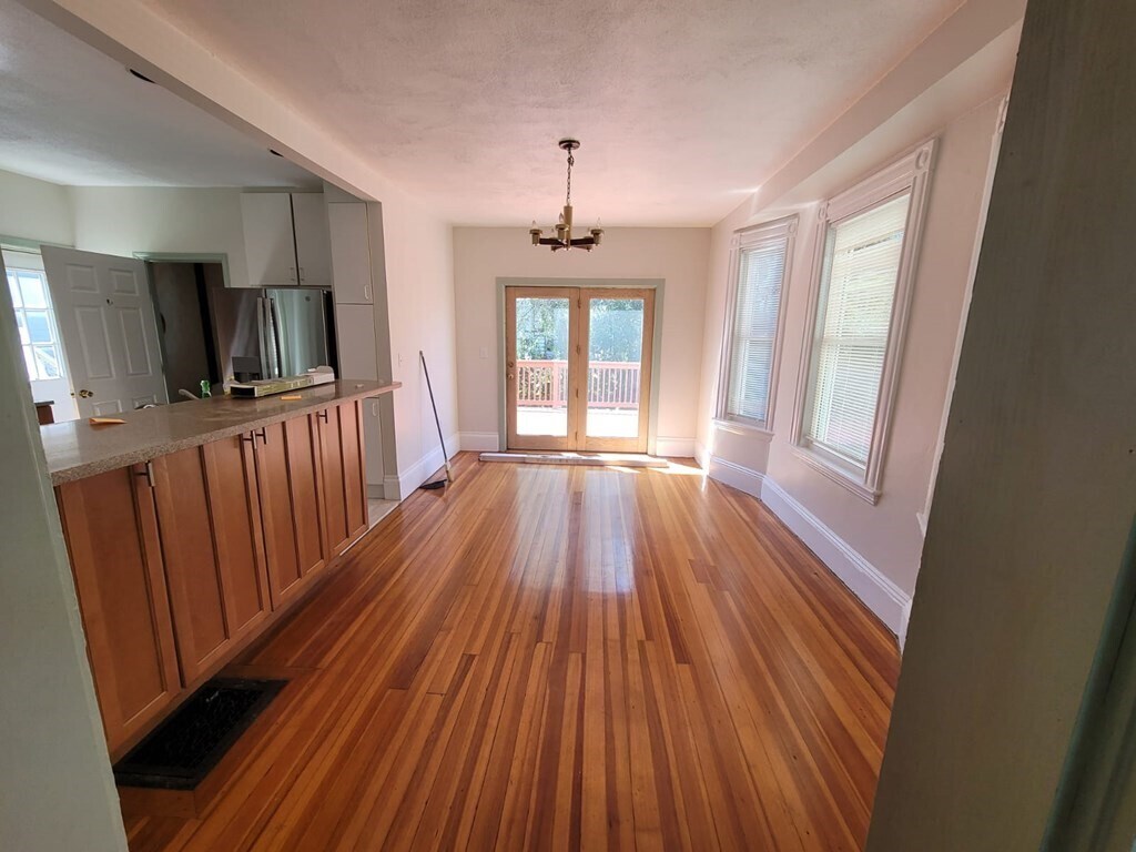 Primary Photo - 39 Pomeroy St
