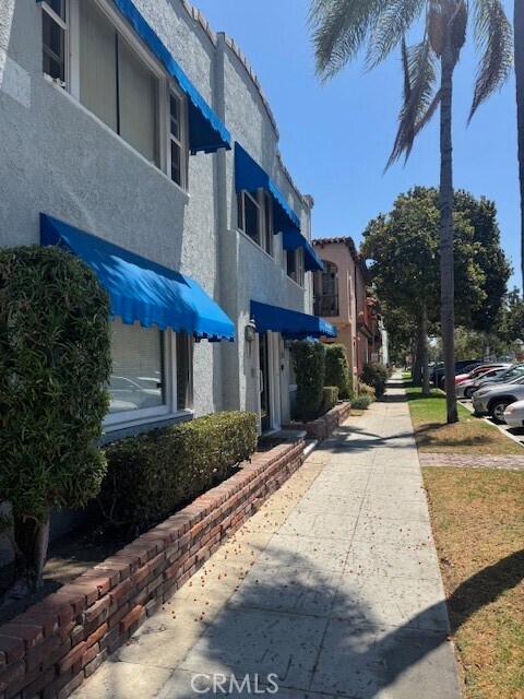 Foto del edificio - 1835 E 1st St