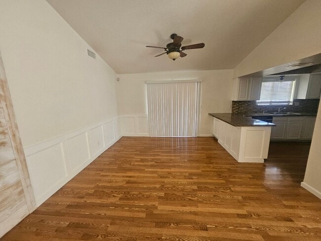 Building Photo - 3 Bedroom House in Bullhead City