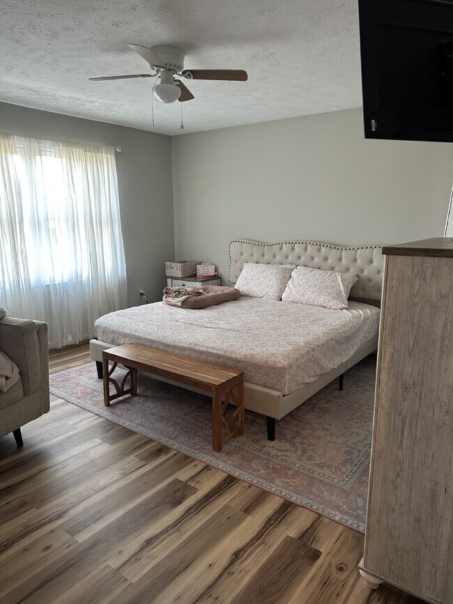 Foto del edificio - Newly Renovated 2-Bedroom Townhouse in Front Royal _ Pet Friendly well maintained home.