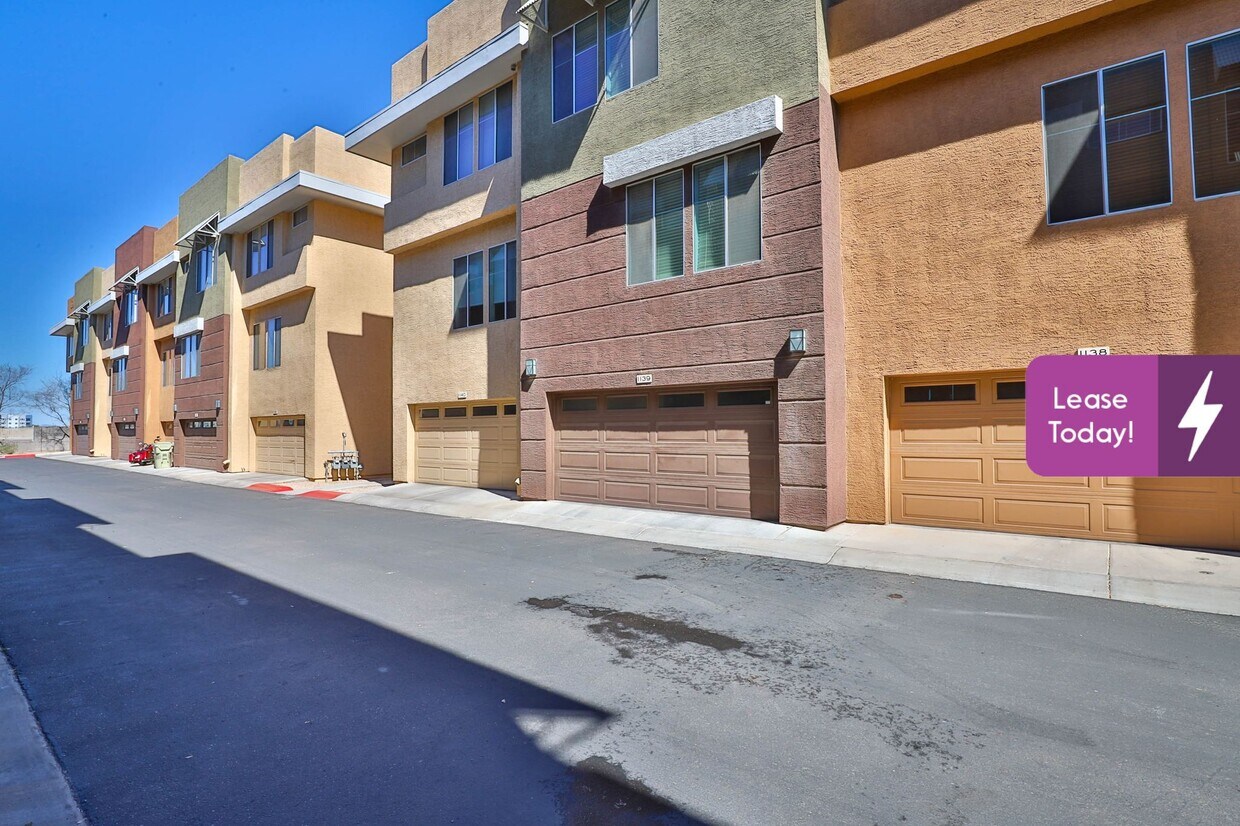 6745 N 93RD Ave Unit 1139, Glendale, AZ 85305 Condo for Rent in