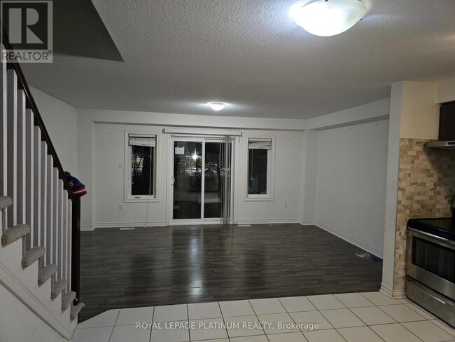 Building Photo - 21 Arlington Crescent