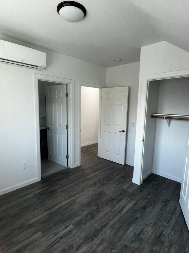 Foto del edificio - 931 W 23rd St
