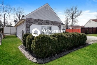 Building Photo - 298 S Shore Dr