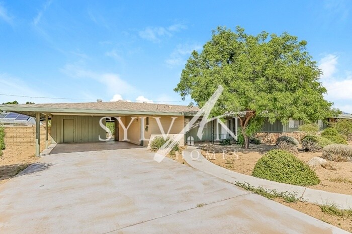 Primary Photo - You will love this spacious 4 bed, 2.5 bat...