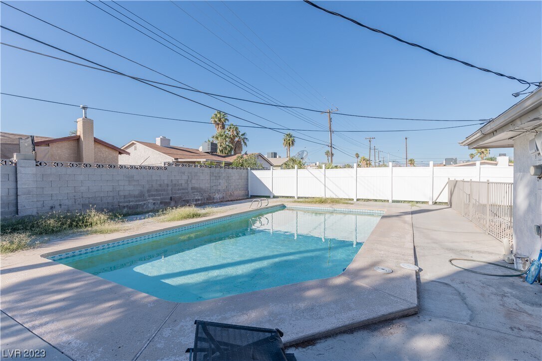 Foto del edificio - 4309 San Joaquin Ave