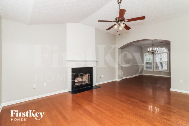 Foto del edificio - 1627 Eagle Dr