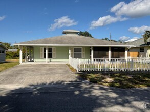 Building Photo - 9063 SE Adonis St