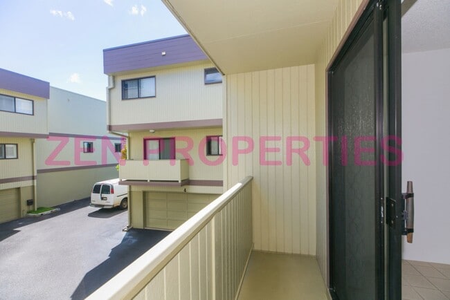 Building Photo - 3 bdrm/ 2.5 bath townhome for rent at Neho...