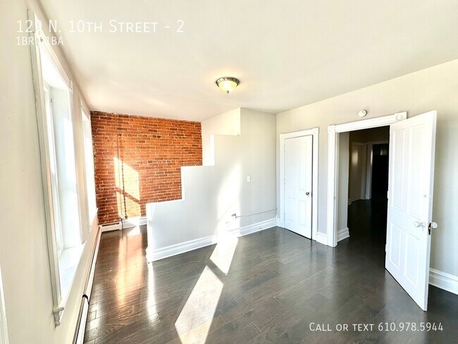 Building Photo - Allentown 1 Bedroom