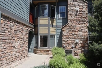 Building Photo - 5220 Boardwalk Dr