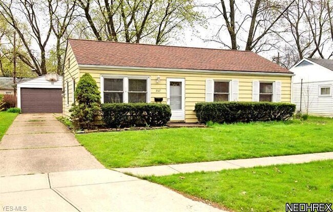 Building Photo - 367 Adrian Dr