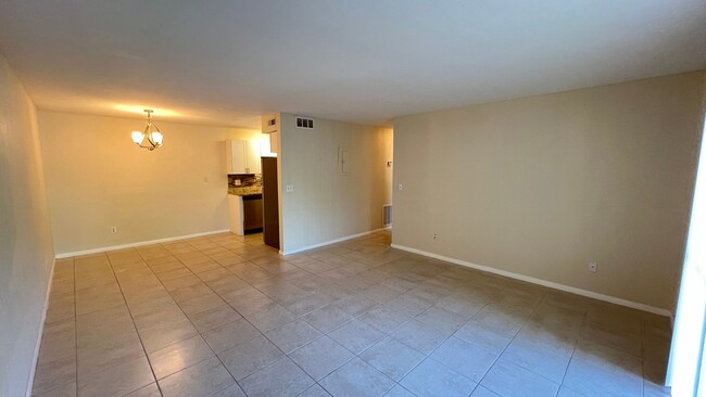 Foto del edificio - Cozy 2 BD/ 2 BA Apartment in Palm Bay! Was...