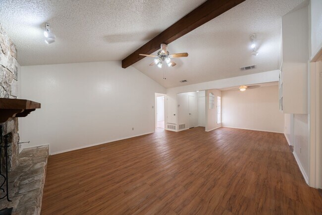 Building Photo - Home for Rent