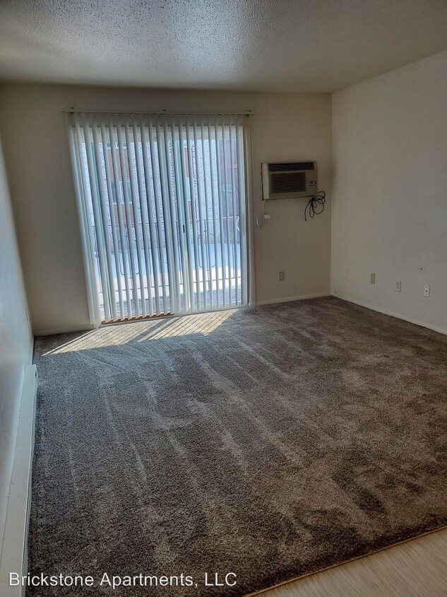 Foto principal - 2408 3rd Ave N