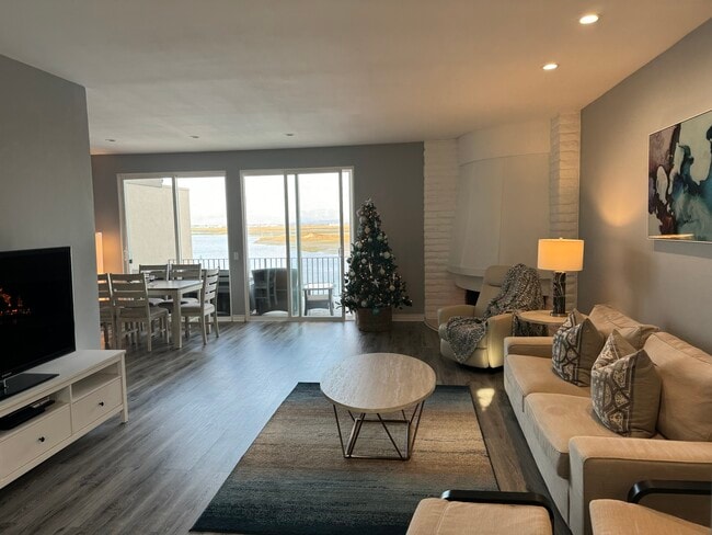 Foto del edificio - 15974 Mariner Dr