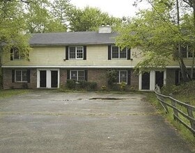 Building Photo - 5504 Estates Ct