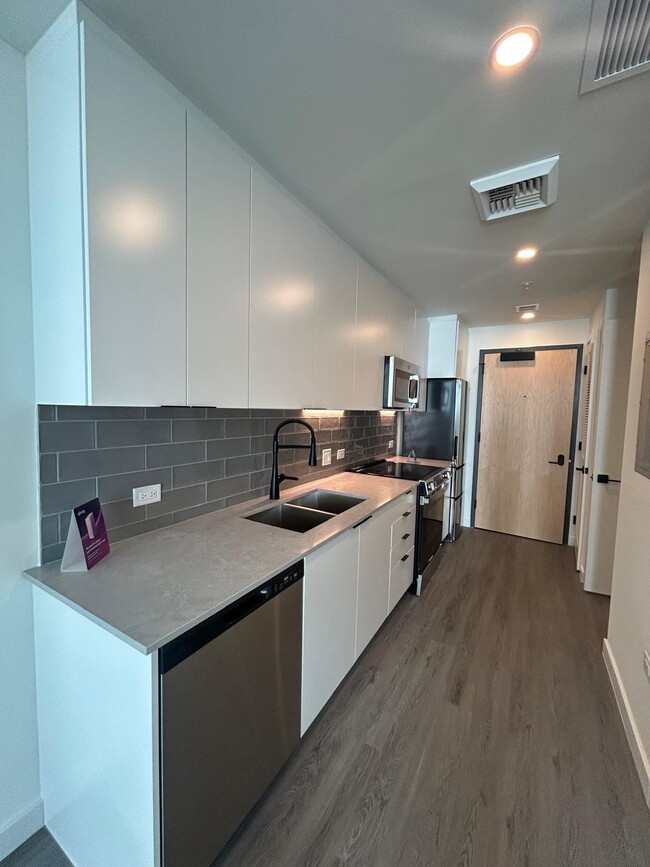 Foto del edificio - 105 NE 25th St