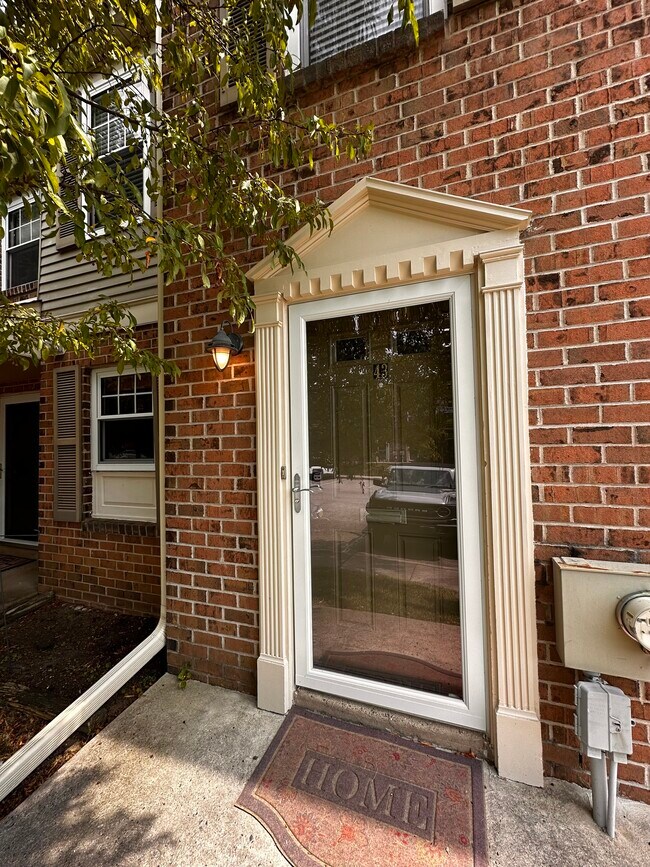 Foto del edificio - 43 Winston Ct