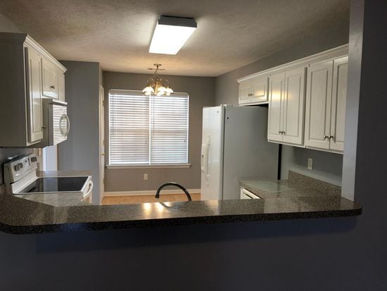 Building Photo - 113 Violet Ct, Greenwood, SC 29649