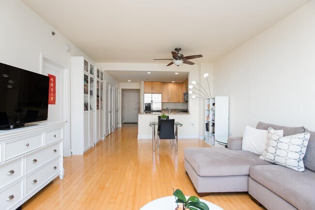 Foto del edificio - 1125 Maxwell Ln