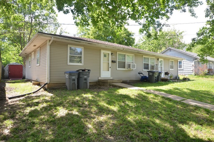 Primary Photo - 702 West St