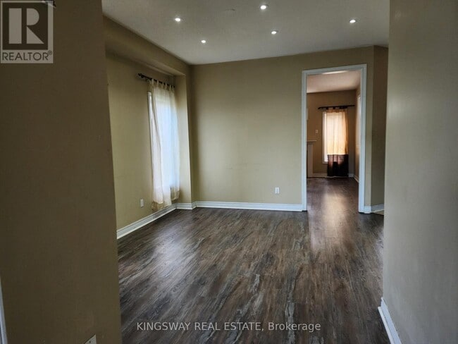 Building Photo - 65 Pefferlaw Cir