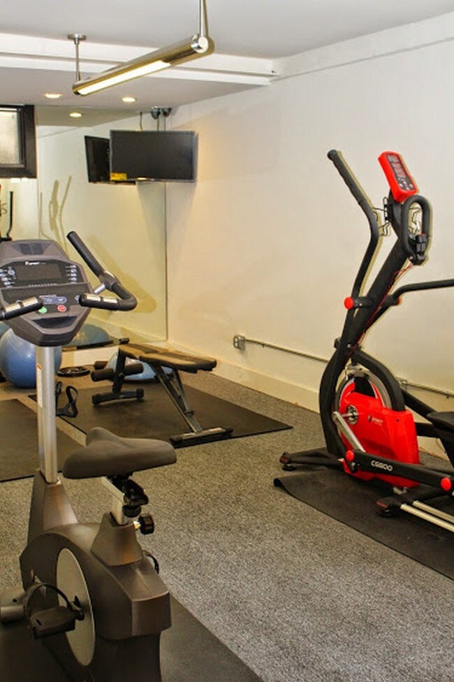 Burnside Villas Apartments Los Angeles, CA