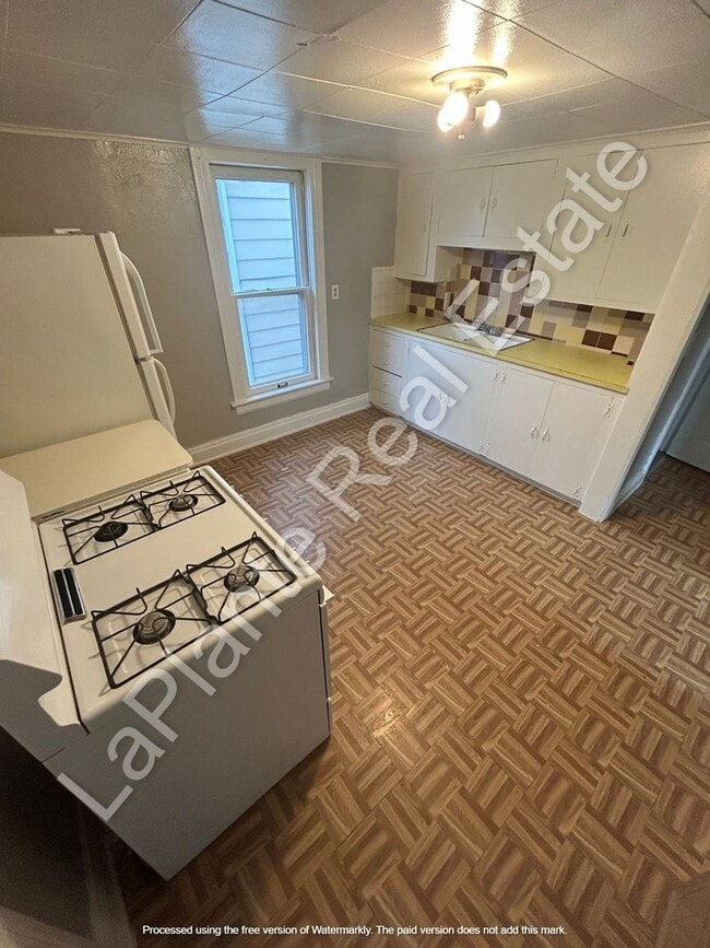 Foto del edificio - 3950 Woodhaven Dr