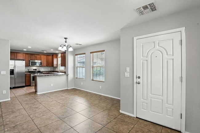 Building Photo - 2240 S Buckaroo Trail