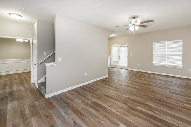 Building Photo - 10125 Faires Farm Rd