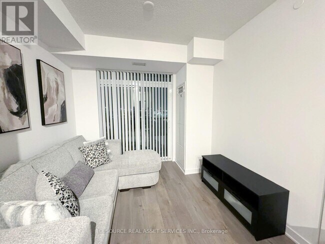 Photo du bâtiment - 60 Honeycrisp Cres