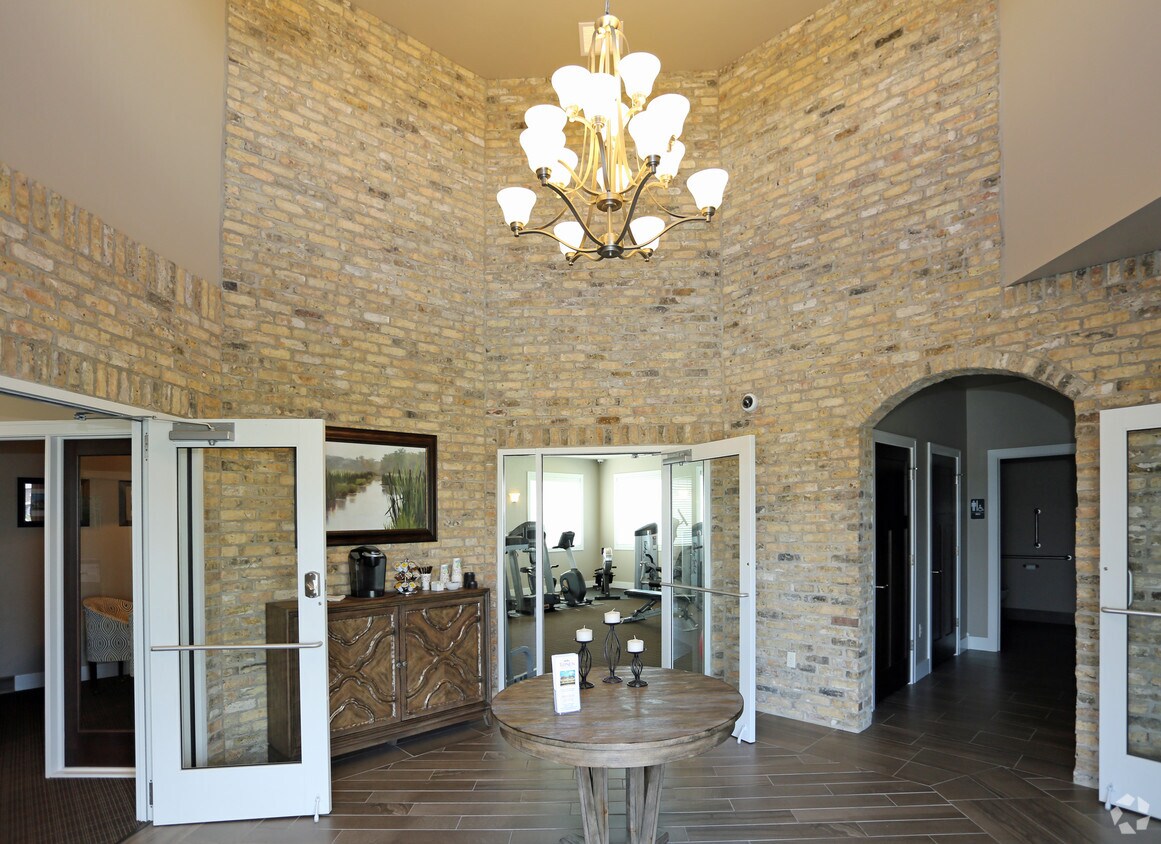 North Shore Apartments Menasha, WI