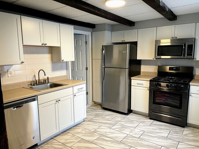 Foto del edificio - 1527 Rutherford Ave