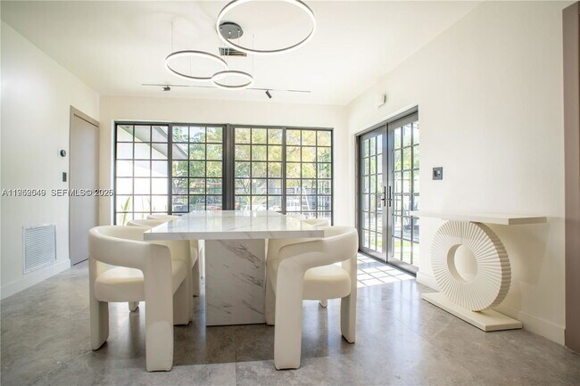 Foto del edificio - 7850 Hawthorne Ave