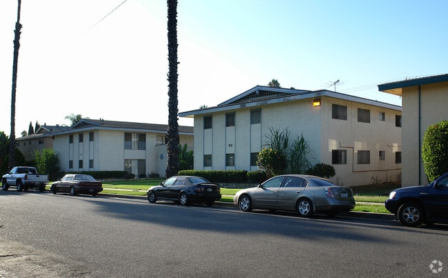 Building Photo - 1150 W Casa Grande Ave