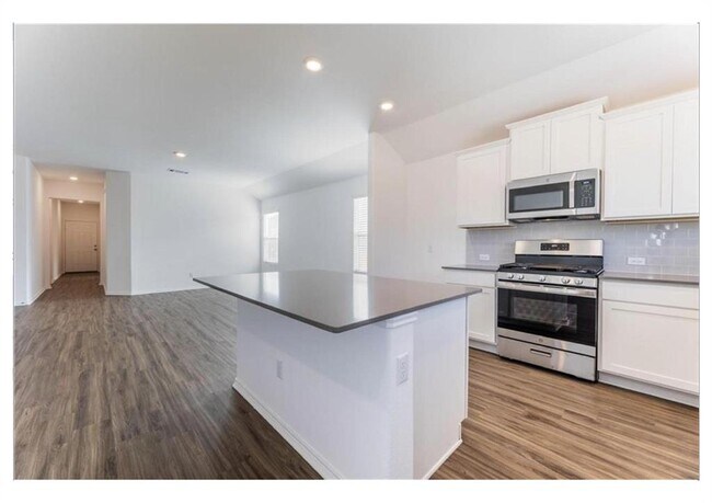 Building Photo - 381 Jack Ryan